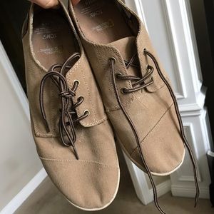 National Geo Toms Men’s 11.5 Canvas Lion Paseos